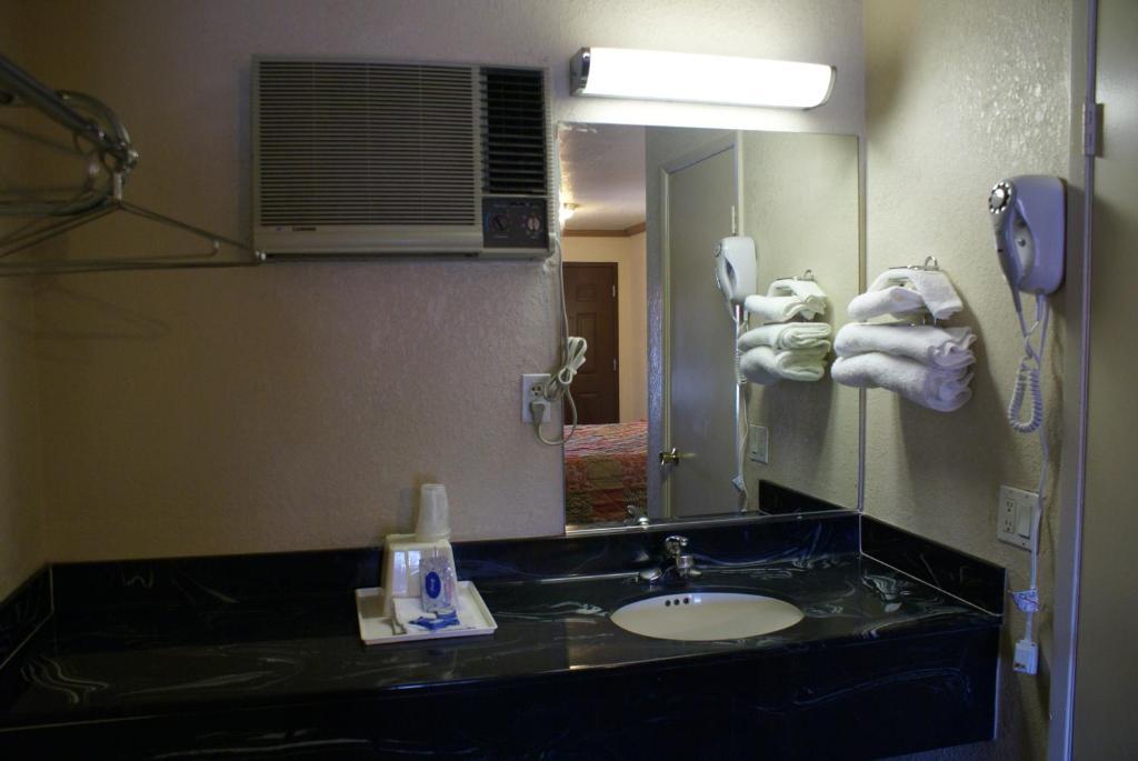 Motel Budget 2*